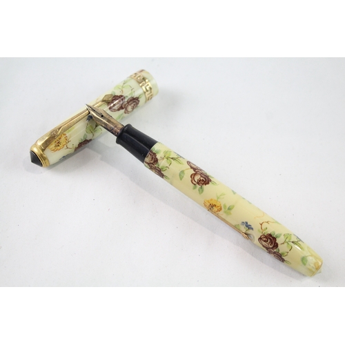 442 - Vintage Conway Stewart 27 Yellow Floral Fountain Pen w/ 14ct Gold Nib WRITING