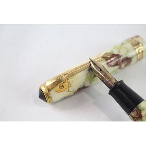 442 - Vintage Conway Stewart 27 Yellow Floral Fountain Pen w/ 14ct Gold Nib WRITING