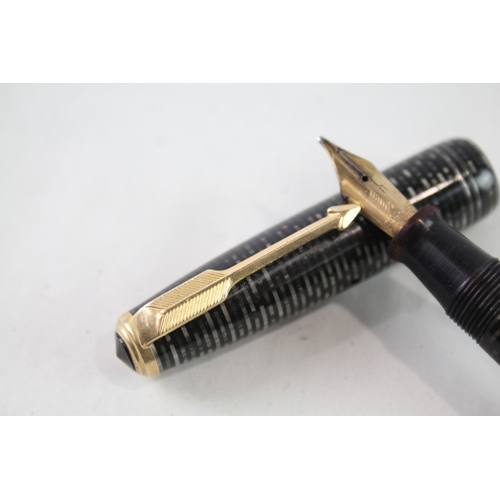 443 - Vintage Parker Vaccumatic Grey Cased Fountain Pen w/ 14ct Gold Nib WRITING