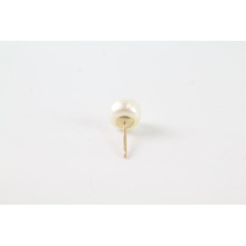 74 - 14ct gold cultured pearl stud earrings (1.3g)