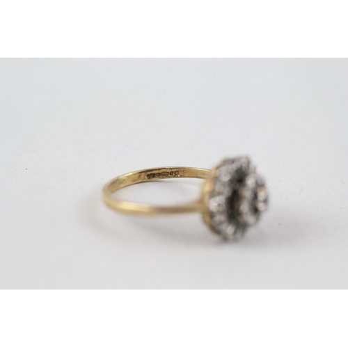 76 - 9ct gold vintage diamond cluster ring (2g) Size K