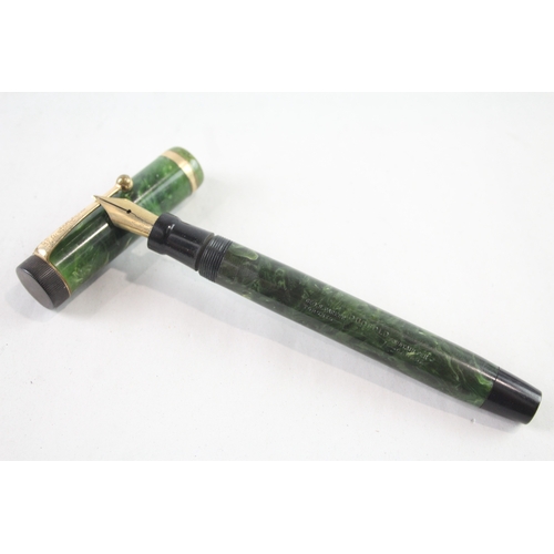 466 - Vintage Parker Duofold Lucky Curve Green Marble Cased Fountain Pen w/ 14ct Nib