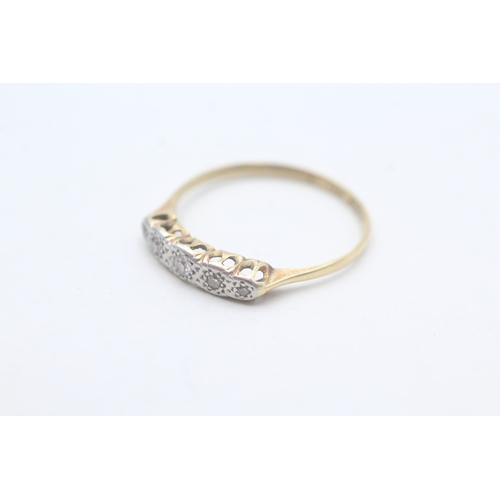 102 - 18ct gold diamond set five stone eternity ring (1.5g) Size Q