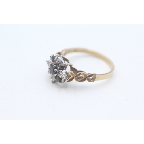 113 - 9ct gold diamond and sapphire set cluster ring (2.3g) Size N