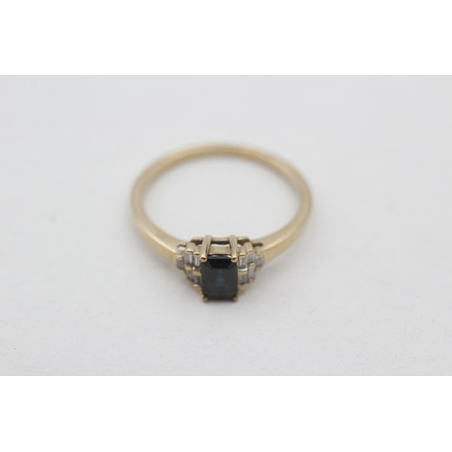 18 - 9ct gold diamond accented sapphire set dress ring (2.1g) Size Q 1/2