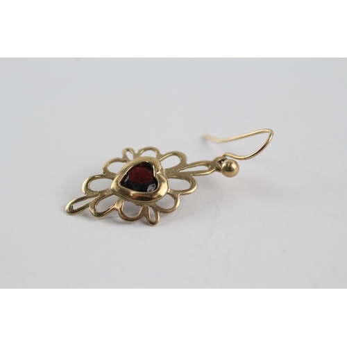 21 - 9ct gold garnet framed drop earrings (1.6g)