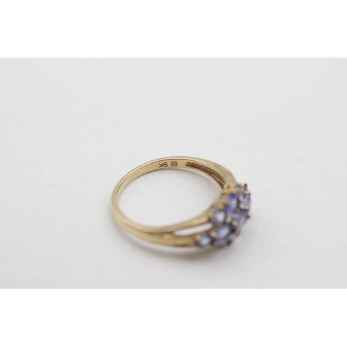 24 - 9ct gold diamond and tanzanite set cluster dress ring (2.6g) Size O 1/2