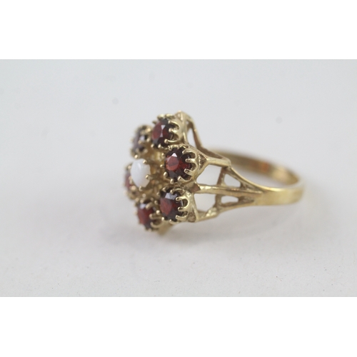 37 - 9ct gold garnet & opal cocktail ring (4.3g) Size O