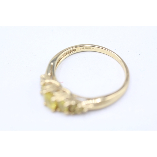 54 - 9ct gold yellow gemstone set ring (3.1g) Size P