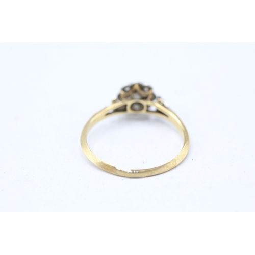 58 - 18ct gold and platinum diamond flower cluster ring, as seen (1.5g) - as seen -band split Size L 1/2