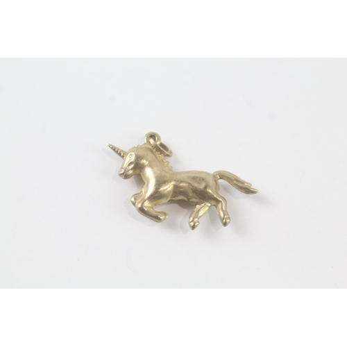 99 - 9ct gold unicorn charm (0.8g)