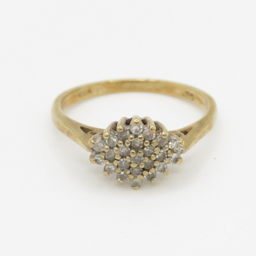 9ct gold diamond cluster ring (2.2g) Size N