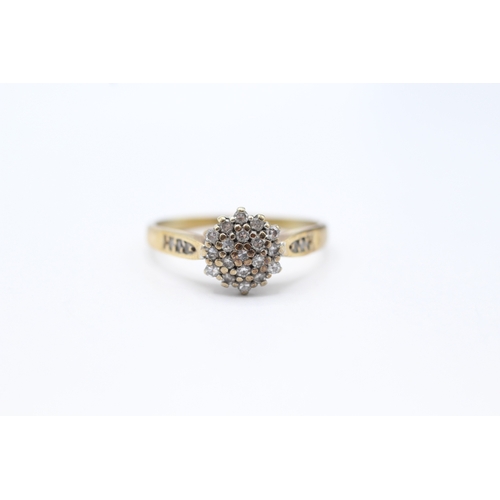 120 - 9ct gold vintage diamond cluster ring (2.3g) Size P