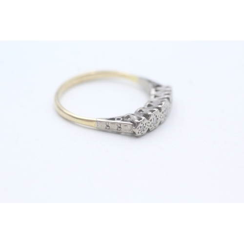 14 - 9ct gold diamond five stone ring (2.5g) Size P 1/2