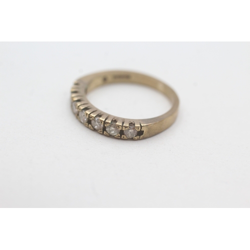 161 - 9ct gold diamond half eternity ring (2.6g) Size M