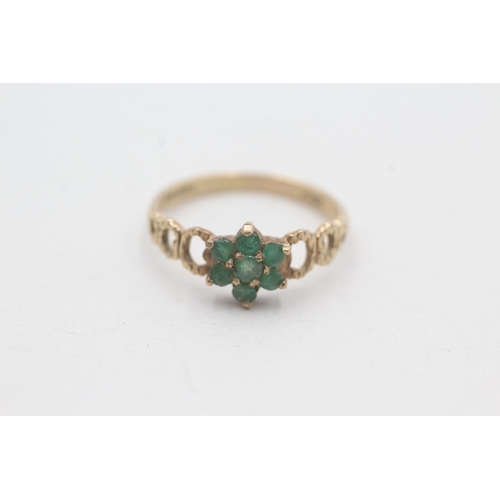 167 - 9ct gold emerald cluster ring (1.6g) Size M