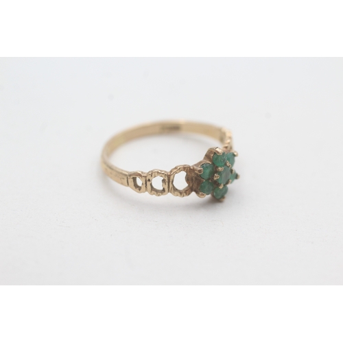 167 - 9ct gold emerald cluster ring (1.6g) Size M