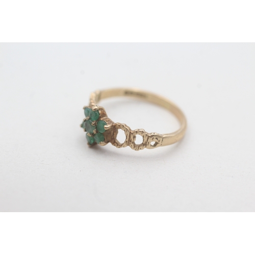 167 - 9ct gold emerald cluster ring (1.6g) Size M