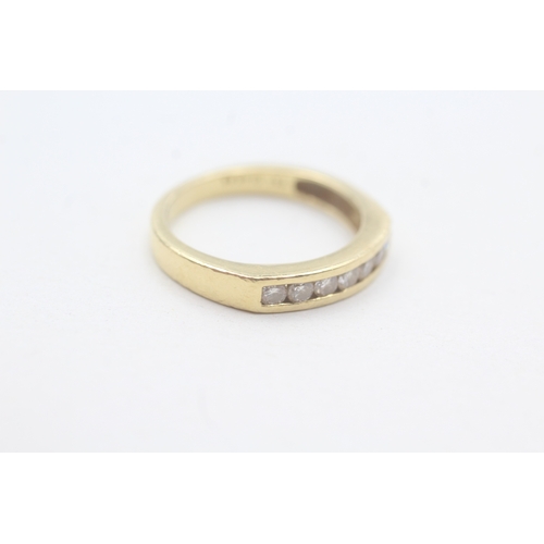 21 - 18ct gold diamond half eternity ring, total diamond weight: 0.33ct (approximately) (3.7g) Size M