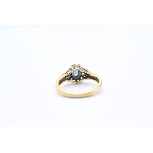 211 - 18ct gold sapphire and diamond ring (2.8g) Size K