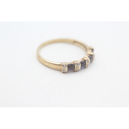 219 - 9ct gold blue gemstone & diamond half eternity ring (1.7g) Size P 1/2