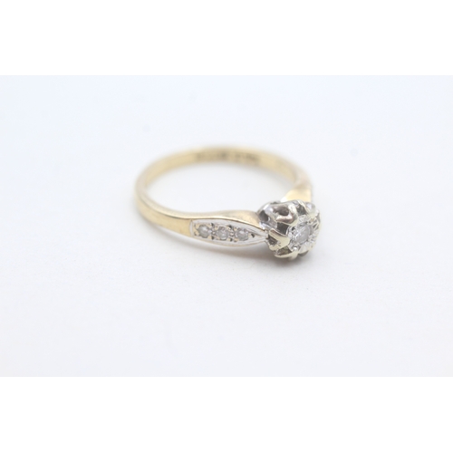 221 - 9ct gold diamond ring (2.3g) Size L 1/2