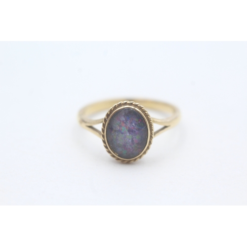 237 - 9ct gold opal triplet dress ring (2.6g) Size Q