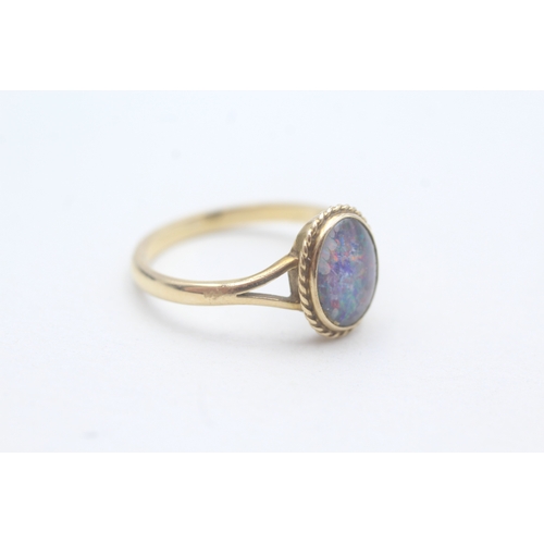 237 - 9ct gold opal triplet dress ring (2.6g) Size Q