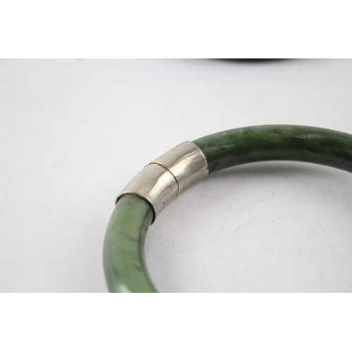 253 - Collection of Nephrite Bangles x 2 92g