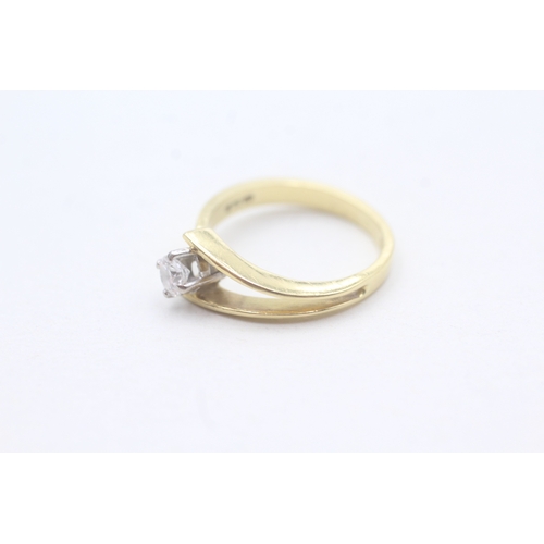 28 - 18ct gold diamond solitaire ring (3.3g) Size L