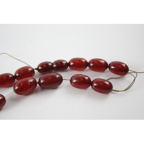 304 - Graduated Cherry Bakelite Necklace w/ Internal Streaking for Restringing 62g