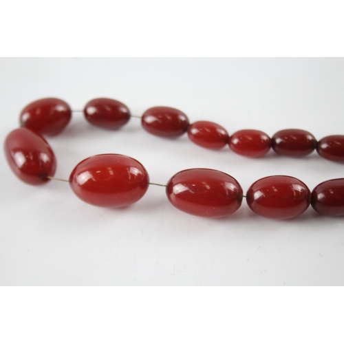 304 - Graduated Cherry Bakelite Necklace w/ Internal Streaking for Restringing 62g