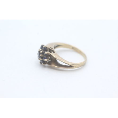 33 - 9ct gold sapphire flower cluster ring (2.7g) Size I 1/2