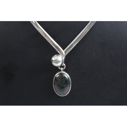 337 - Sterling Silver Modernist Torque Necklace w/ Moss Agate Pendant 36g