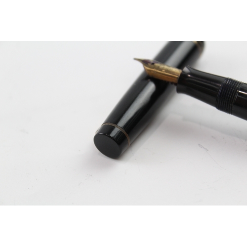 489 - Vintage Parker Victory Black Fountain Pen w/ 14ct Gold Nib WRITING