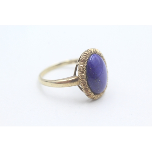 72 - 9ct gold lapis lazuli cabochon ring (4.6g) Size U