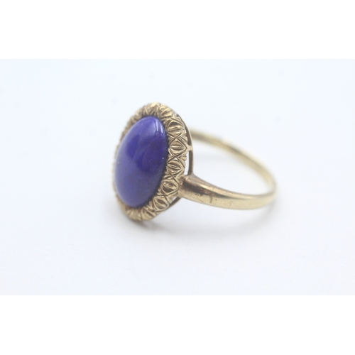 72 - 9ct gold lapis lazuli cabochon ring (4.6g) Size U