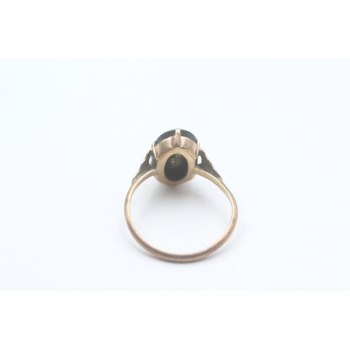 75 - 9ct rose gold onyx set gothic 