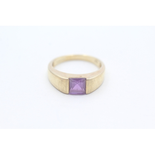 77 - 9ct gold amethyst single stone ring (3g) Size M 1/2