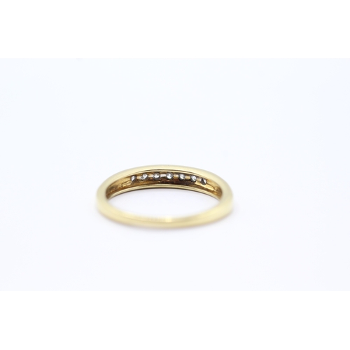 80 - 18ct gold diamond seven stone ring (2.4g) Size L