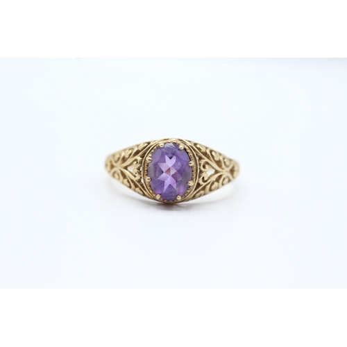 88 - 9ct gold amethyst patterned ring (2.2g) Size P