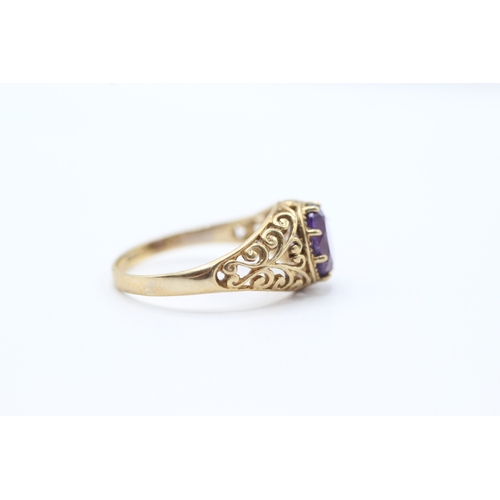 88 - 9ct gold amethyst patterned ring (2.2g) Size P