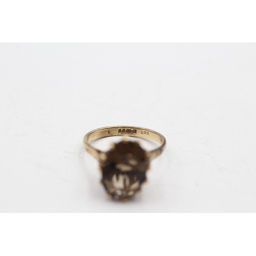 102 - 9ct gold smokey quartz cocktail ring (3.5g) Size O