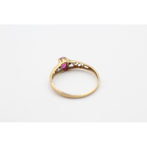 114 - 9ct gold ruby and diamond trilogy ring (0.8g) Size L 1/2