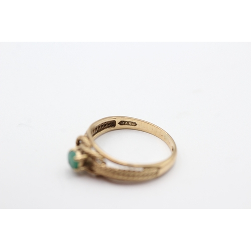 115 - 9ct gold emerald single stone rope twist ring (2.3g) Size N