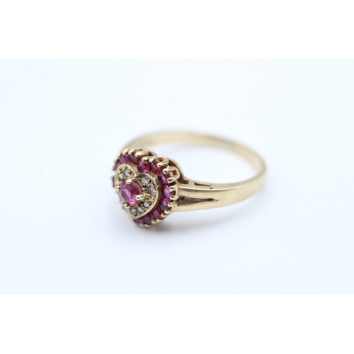 140 - 9ct gold ruby & diamond heart shape dress ring (2.9g) Size N