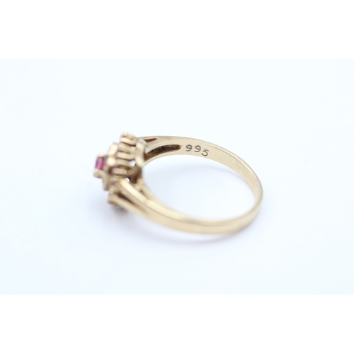 140 - 9ct gold ruby & diamond heart shape dress ring (2.9g) Size N