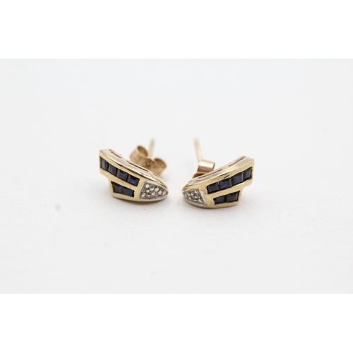 141 - 9ct gold sapphire and diamond twist earrings (1.5g)