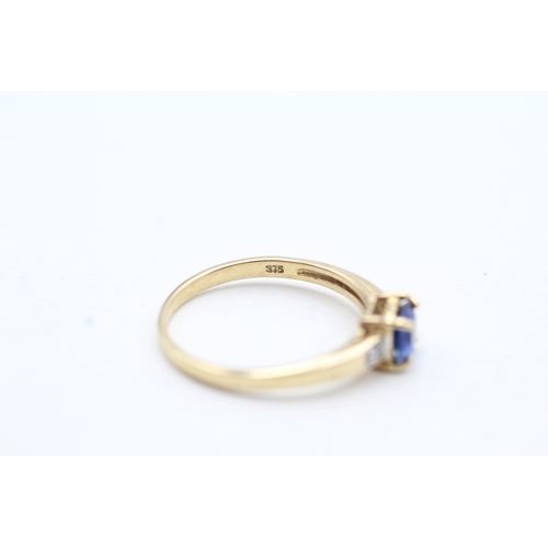 148 - 9ct gold diamond & kyanite ring (1.7g) Size O