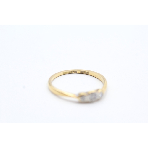 168 - 18ct gold trilogy ring (1.8g) Size P 1/2